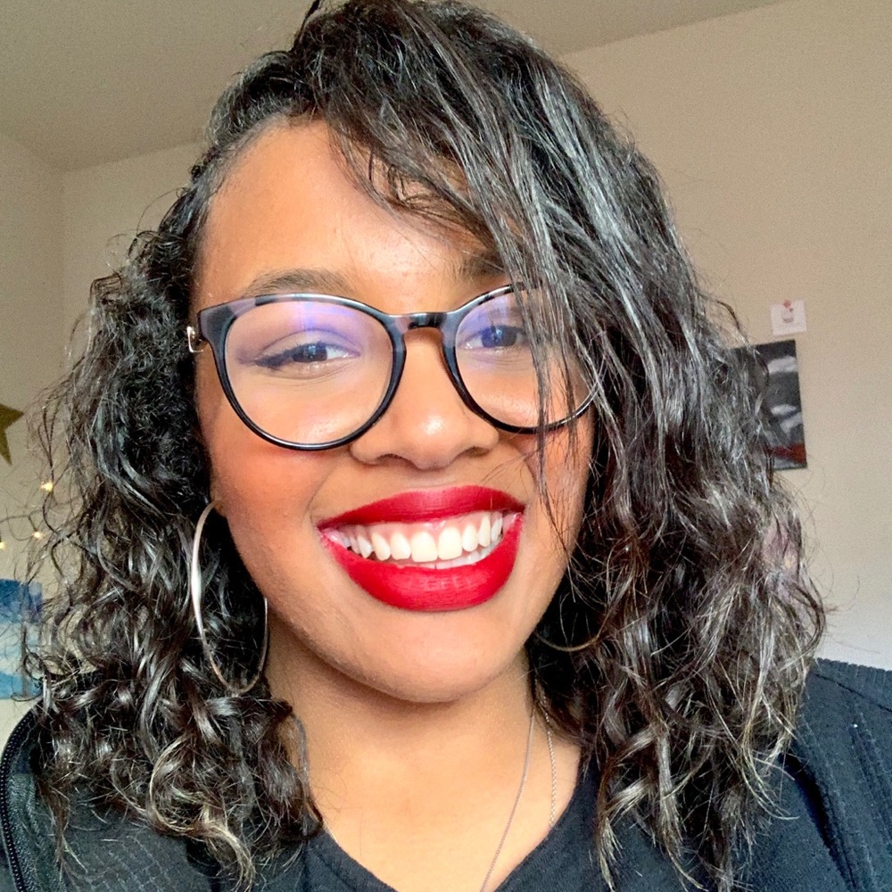 Meet your Posher, Makayla